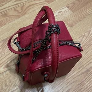 Crossbody purse